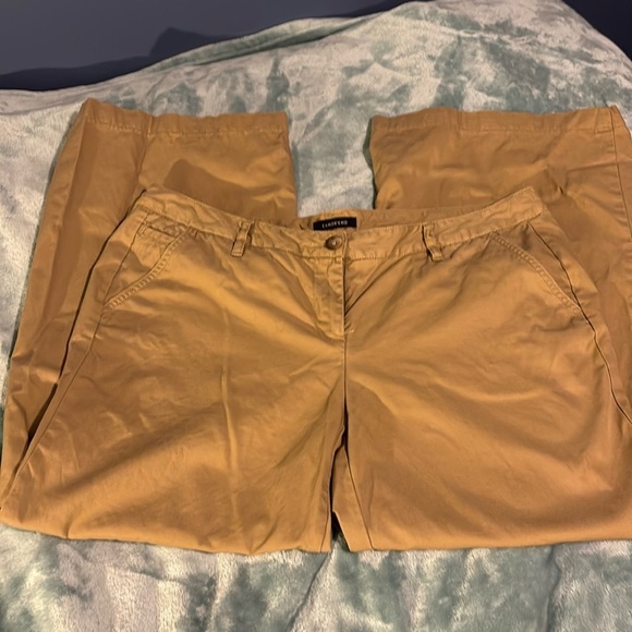 Womens Lands End Khaki pants. Size 16P. Fit 1 - Picture 1 of 7